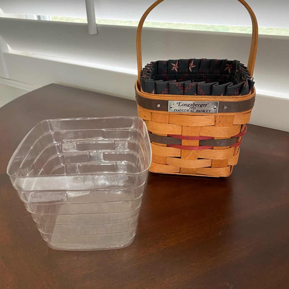 Longaberger Inaugural Basket, excellent condition